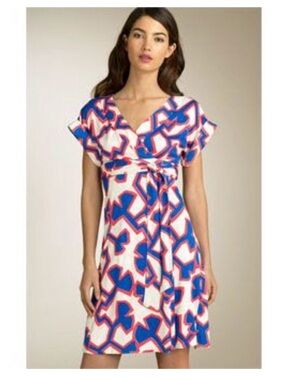 Authentic Y2K Diane von Furstenberg Toby wrap dress size 6